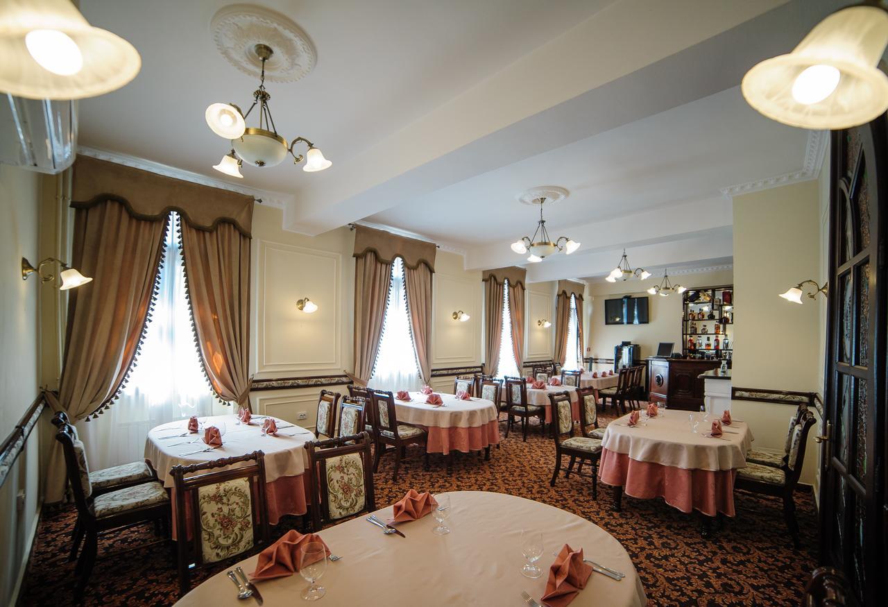 Hotel Gala Орадеа Екстериор снимка