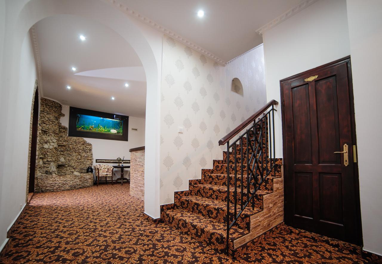 Hotel Gala Орадеа Екстериор снимка