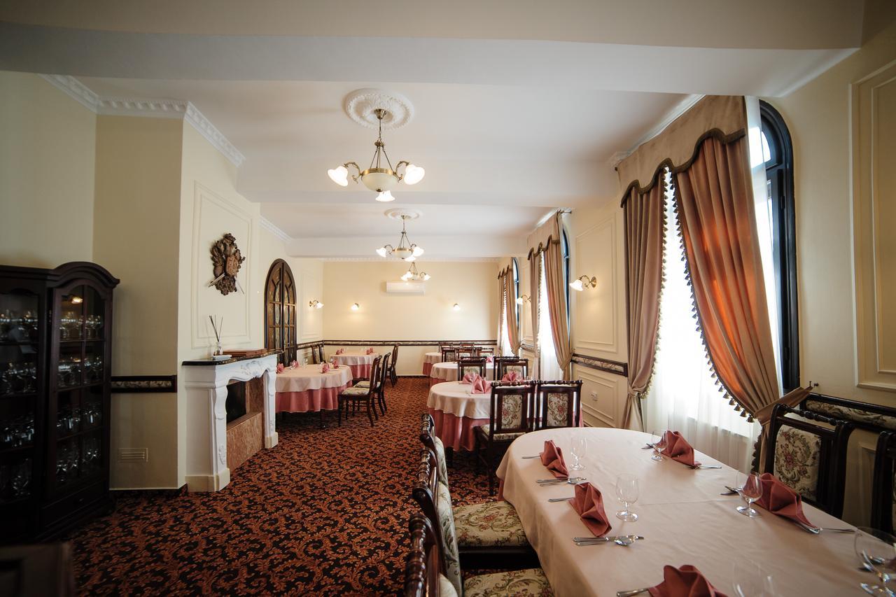 Hotel Gala Орадеа Екстериор снимка