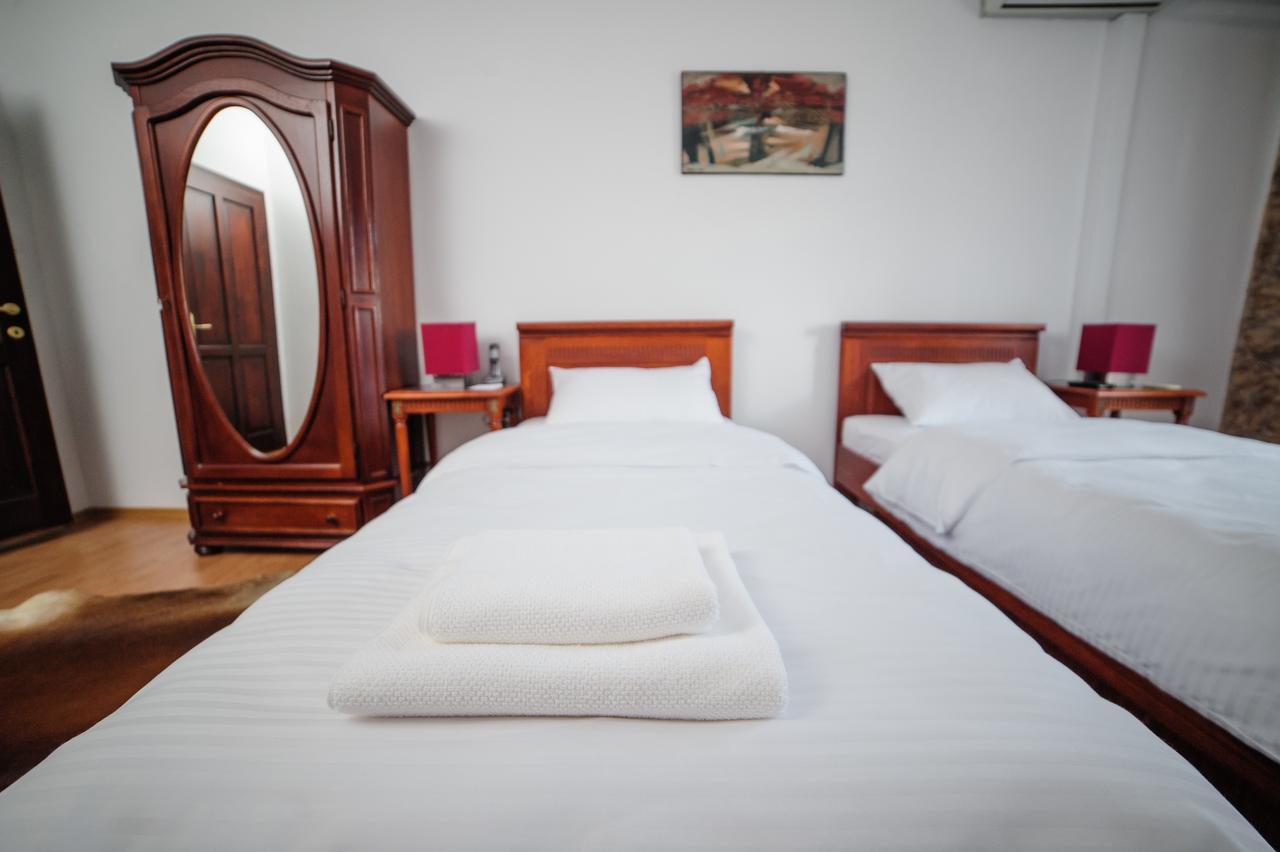Hotel Gala Орадеа Екстериор снимка
